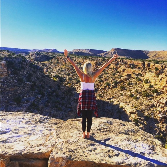 Meet your Posher, Neisa - Picture 3 of 4